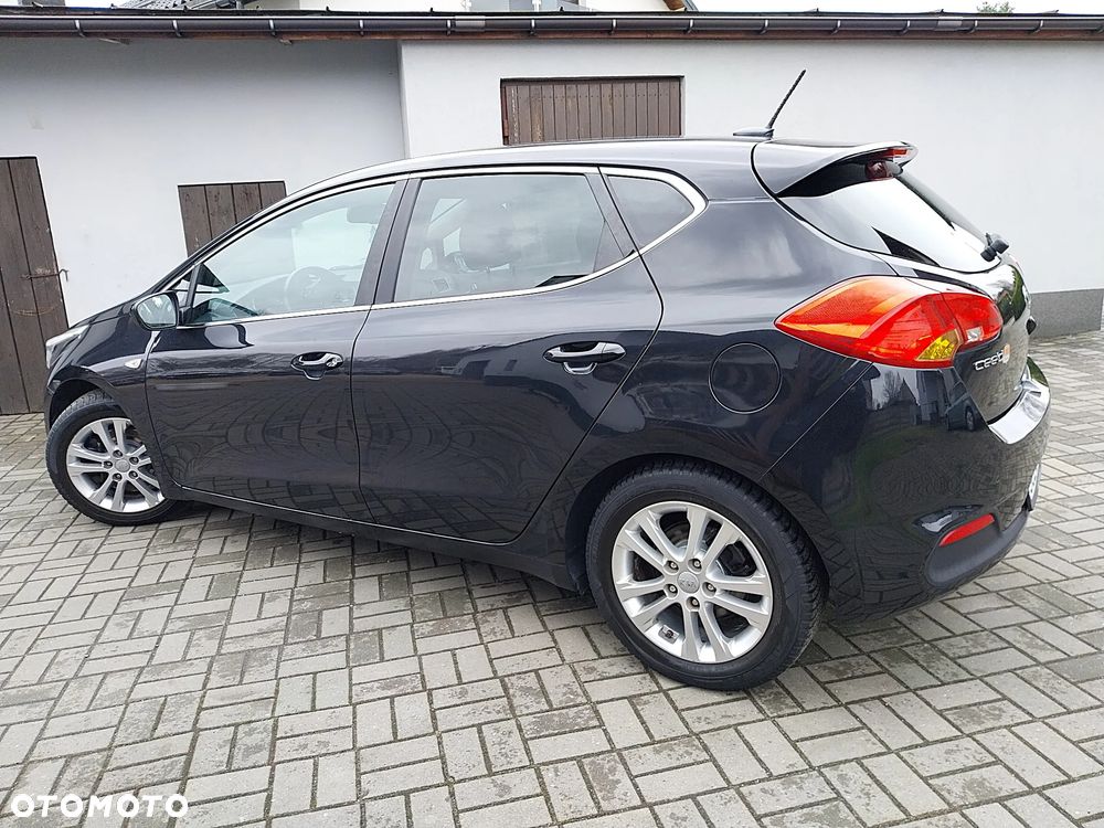 Kia Ceed 1.4 CVVT Dream Team Edition - 32