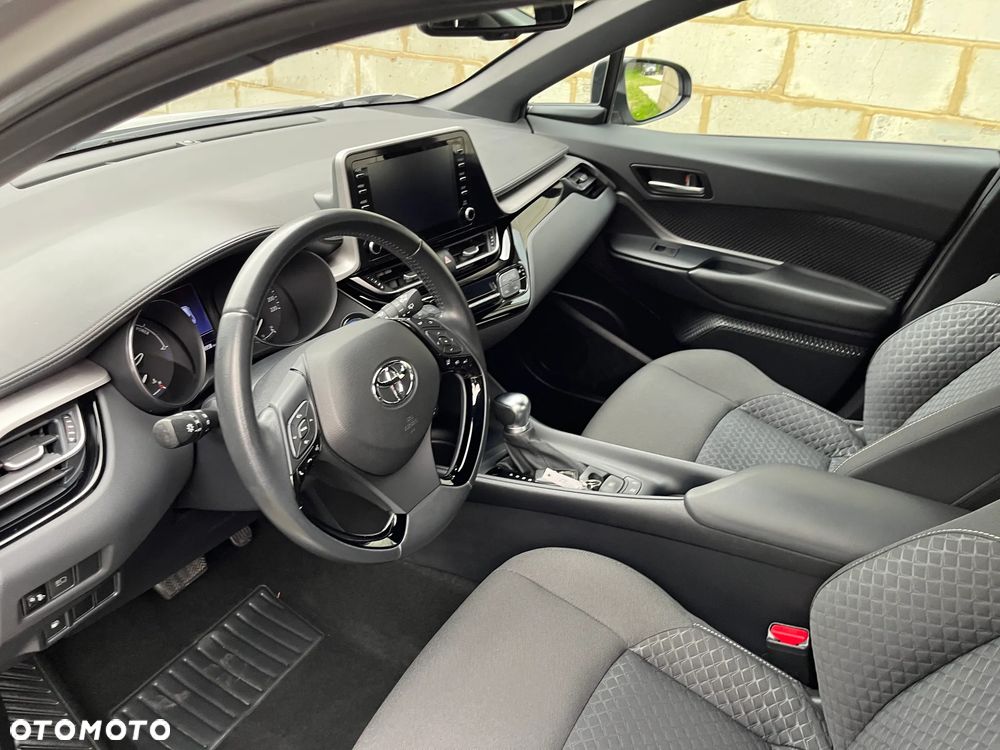 Toyota C-HR Business-Edition - 15