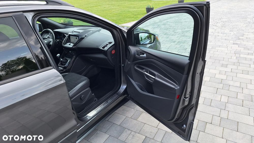 Ford Kuga 1.5 EcoBoost FWD ST-Line - 28