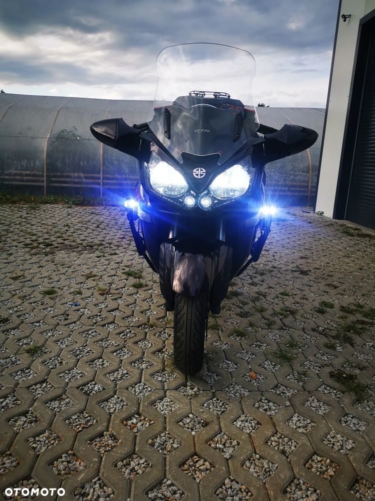Kawasaki GTR - 8