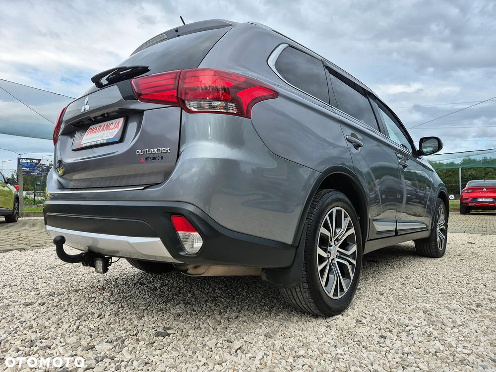 Mitsubishi Outlander 2.0 Invite + 2WD - 8