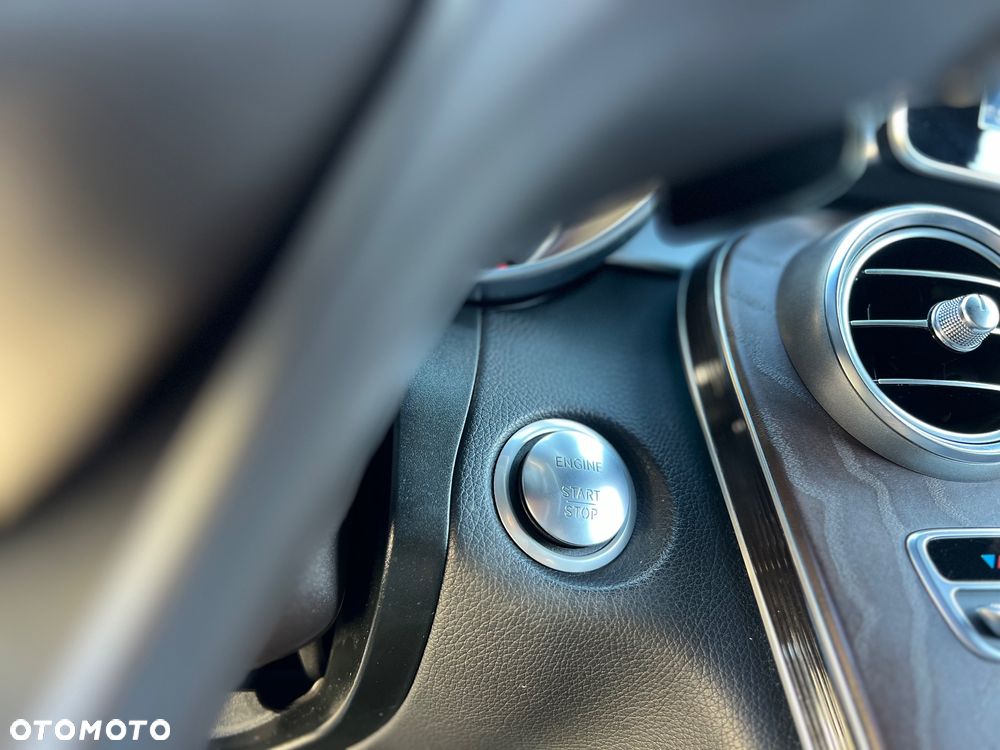 Mercedes-Benz GLC - 39