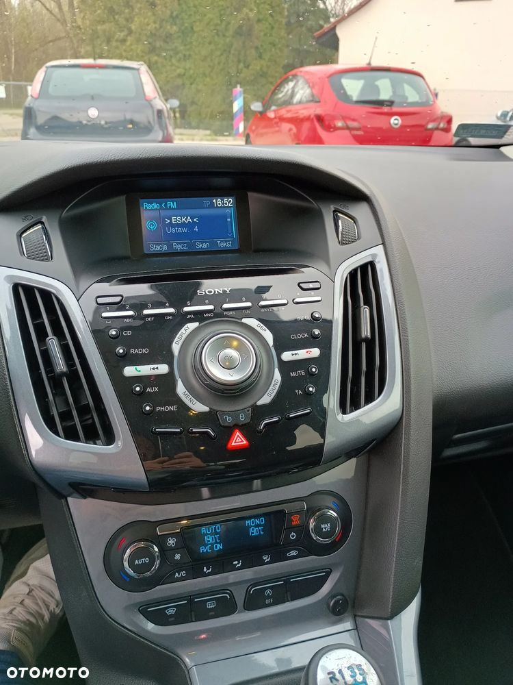 Ford Focus 1.6 EcoBoost Trend - 13