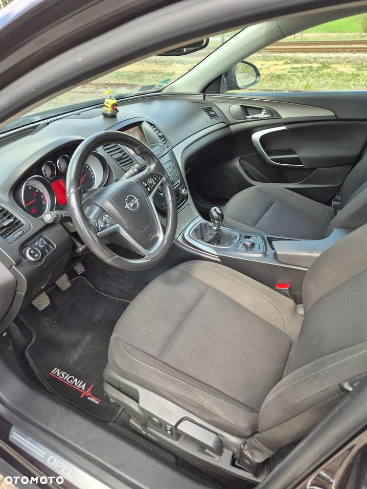 Opel Insignia 1.8 - 8