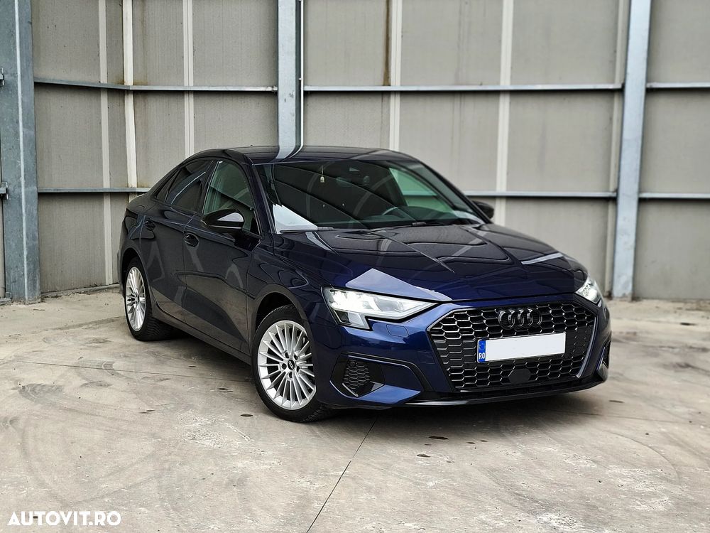 Audi A3 2.0 35 TDI S tronic Sport - 1