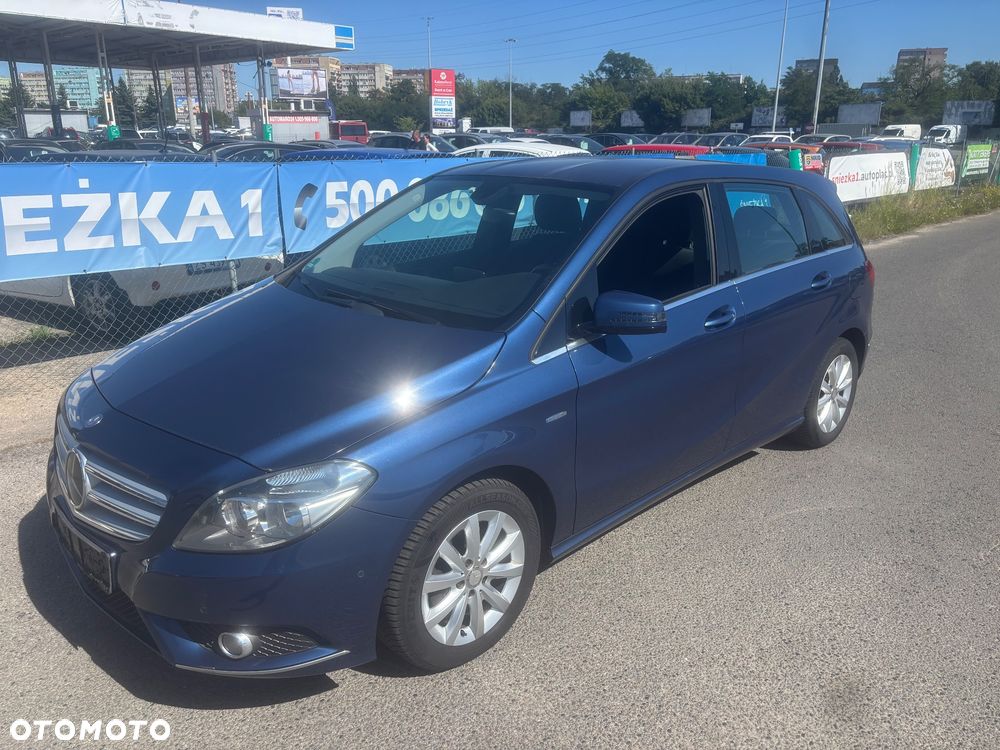 Mercedes-Benz Klasa B 180 (BlueEFFICIENCY) - 1
