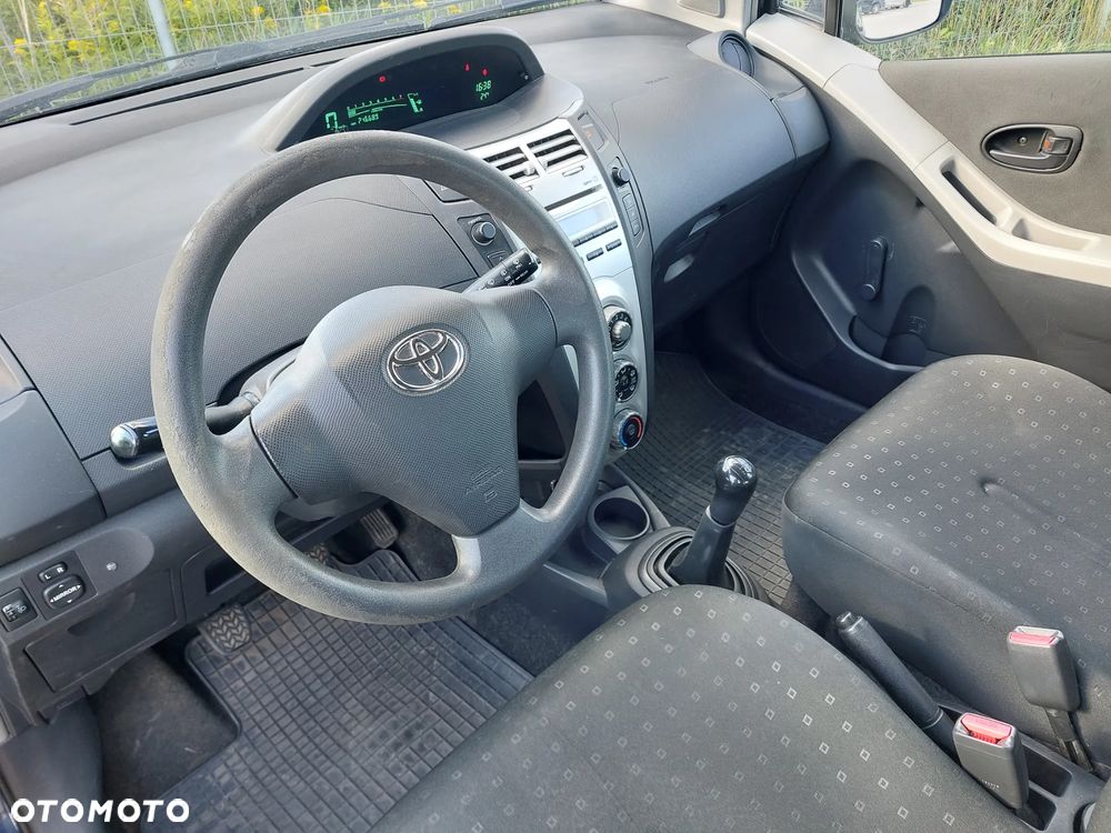 Toyota Yaris 1.0 Luna A/C - 7