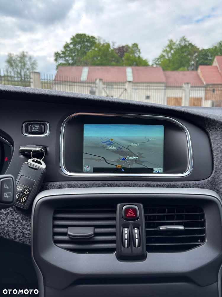 Volvo V40 D2 Momentum - 21