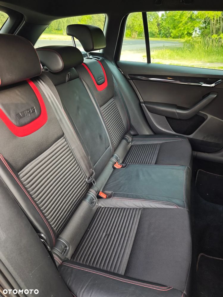 Skoda Octavia 2.0 TDI RS DSG - 23