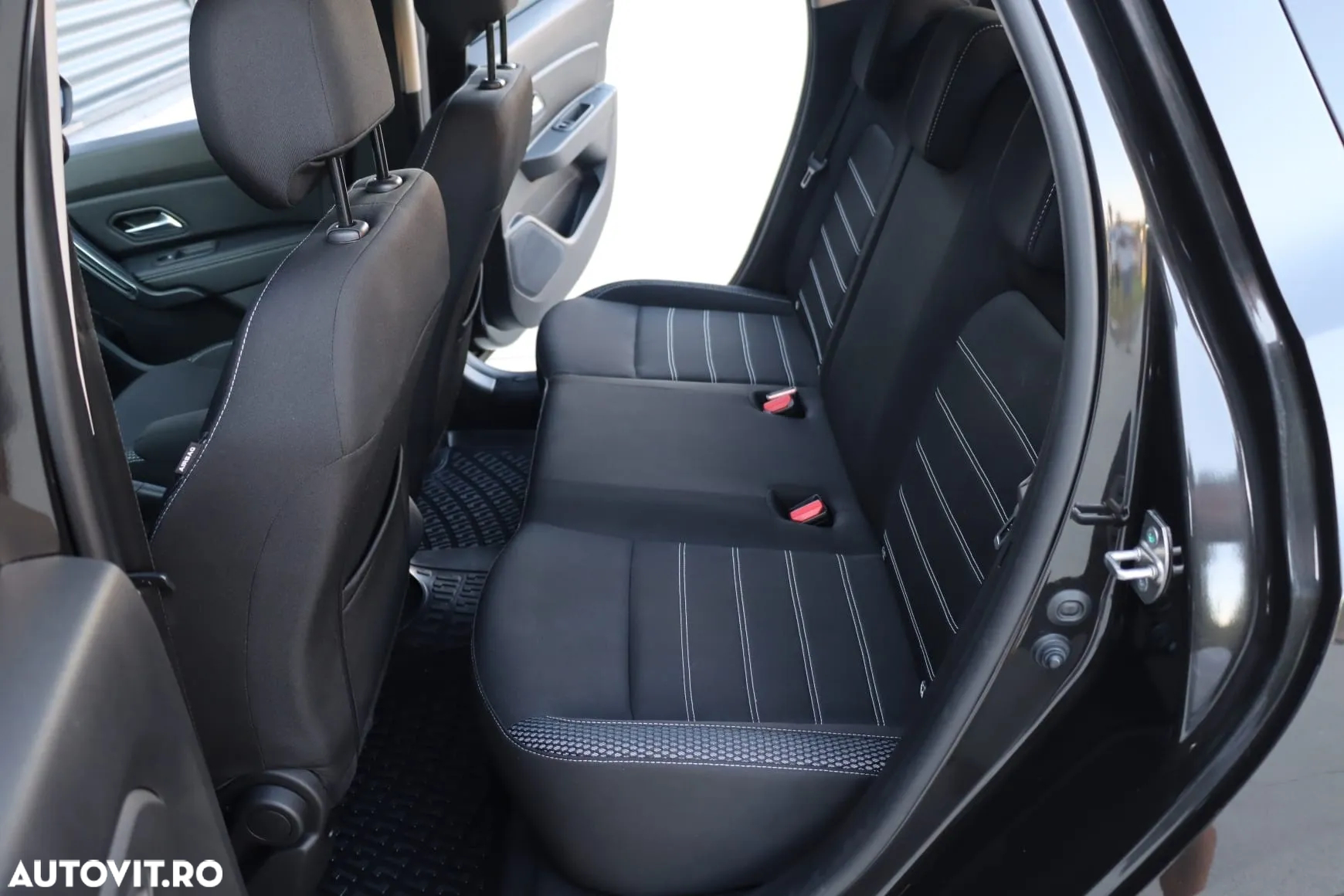 Dacia Duster TCe 150 GPF Prestige jante 17" - 9