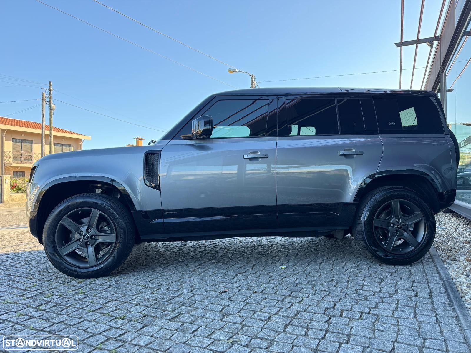 Land Rover Defender 110 D250 X-Dynamic HSE - 3