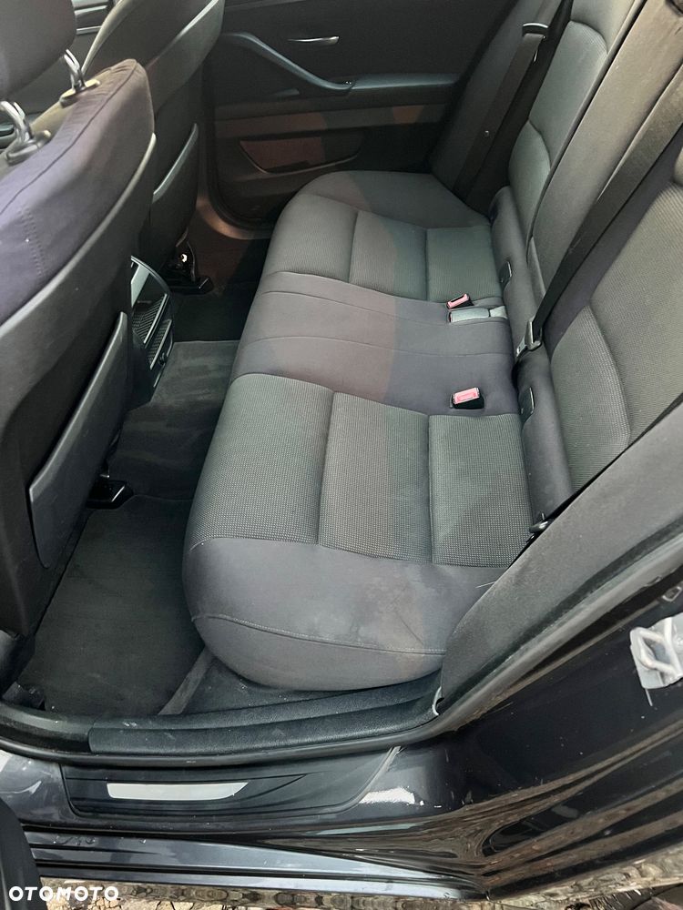 BMW Seria 5 525d - 10