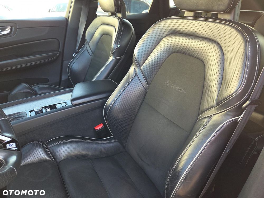 Volvo XC 60 T5 AWD R-Design - 21