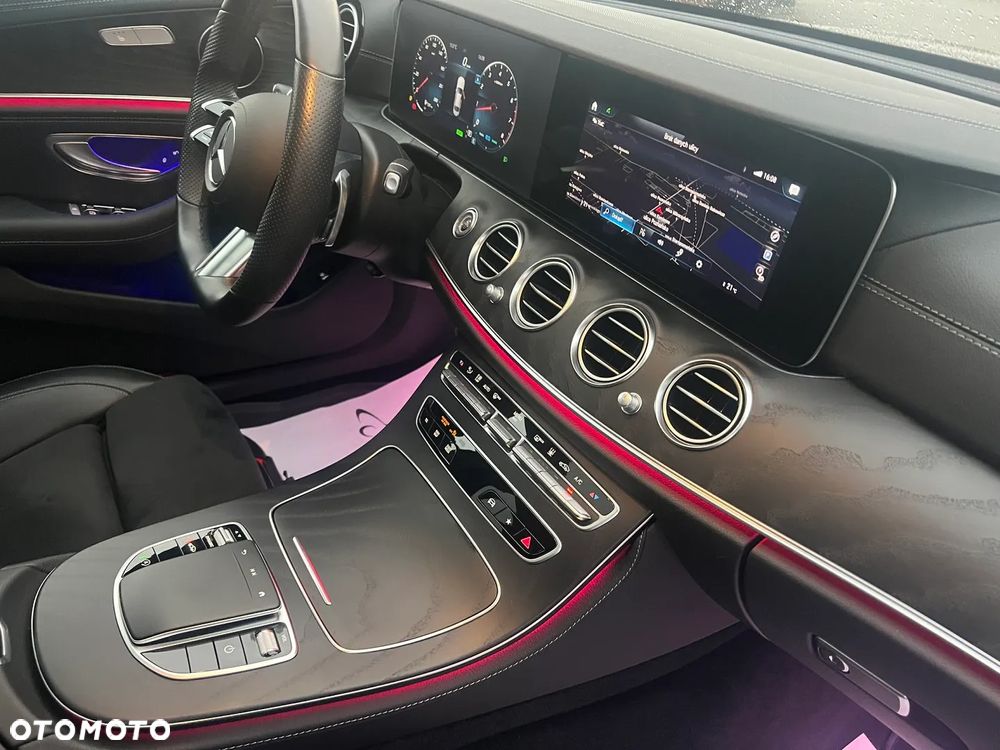 Mercedes-Benz Klasa E 200 4-Matic 9G-TRONIC - 12