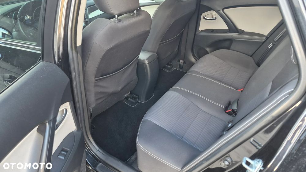 Toyota Avensis 2.0 D-4D Prestige - 14