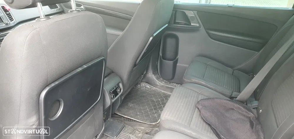 SEAT Alhambra 2.0 TDI Xcellence DSG — fotografia 9