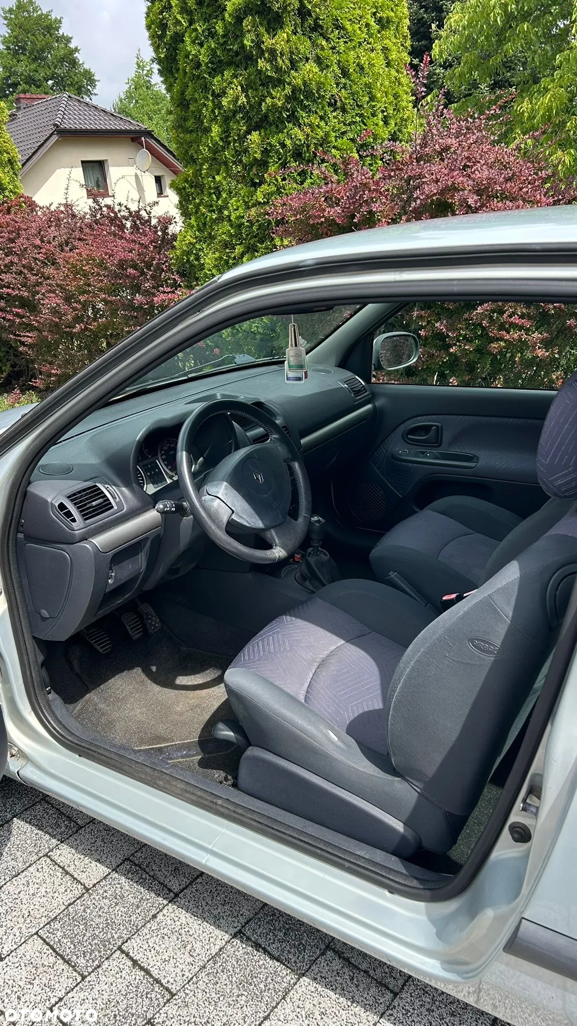 Renault Clio 1.2 16V 75 Collection - 6
