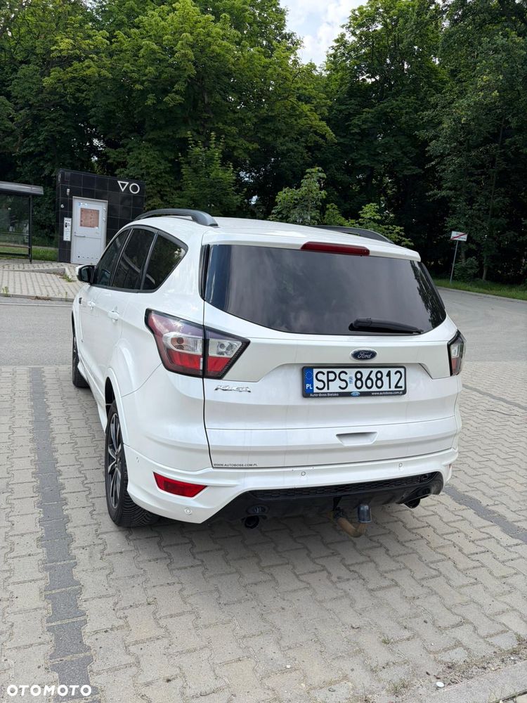 Ford Kuga 2.0 TDCi AWD ST-Line - 4
