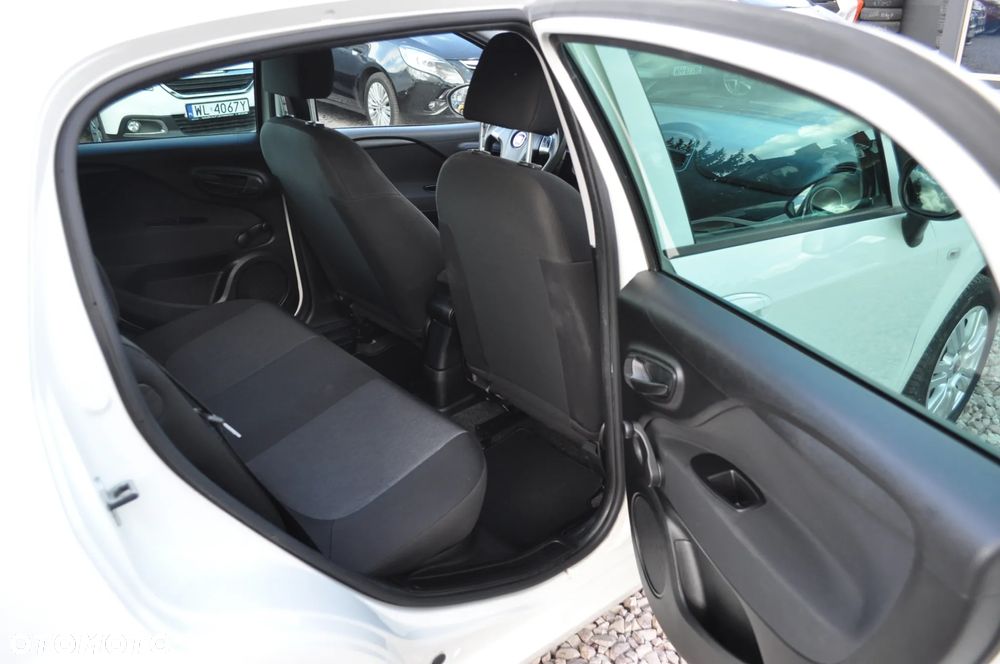 Fiat Punto 1.2 Young - 17