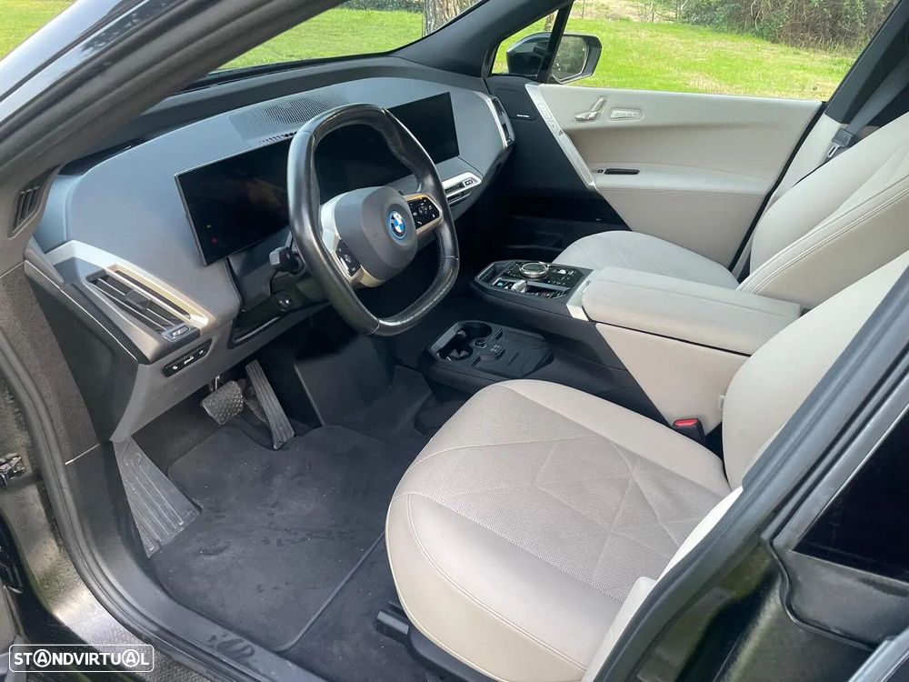 BMW iX xDrive 40 - 5