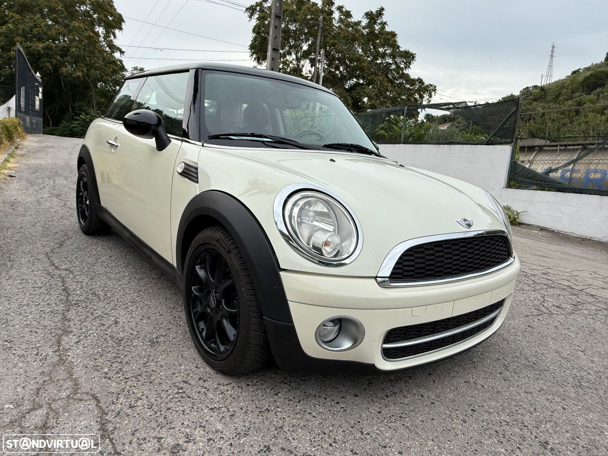 MINI 3 Portas Cooper D - 3