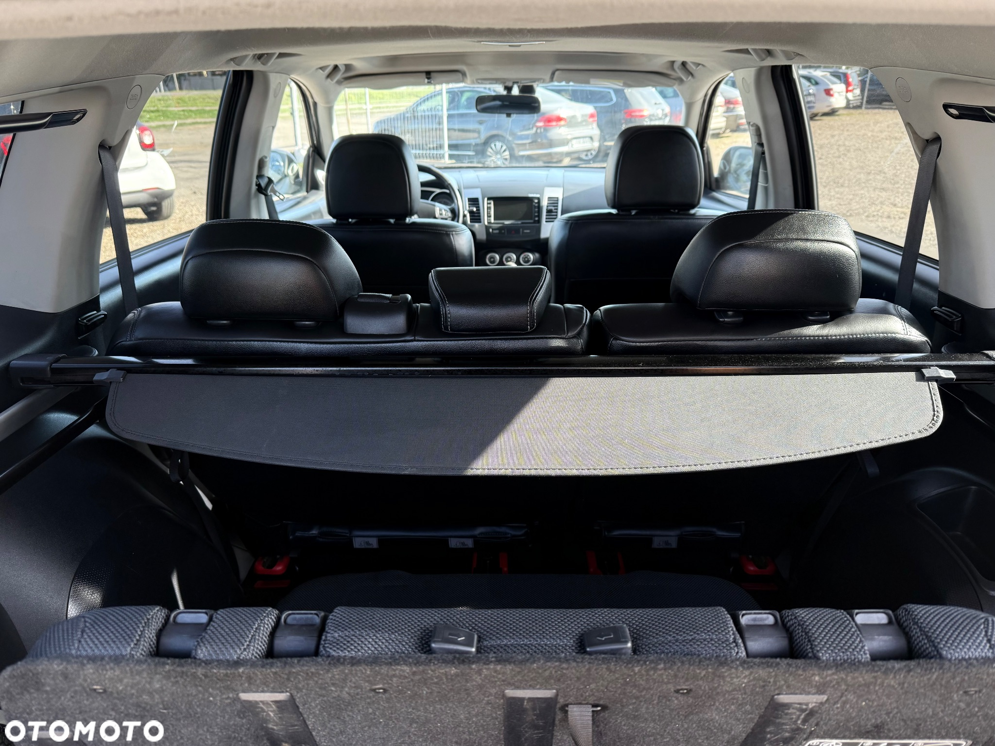 Mitsubishi Outlander 2.0 DID Intense + SE - 9