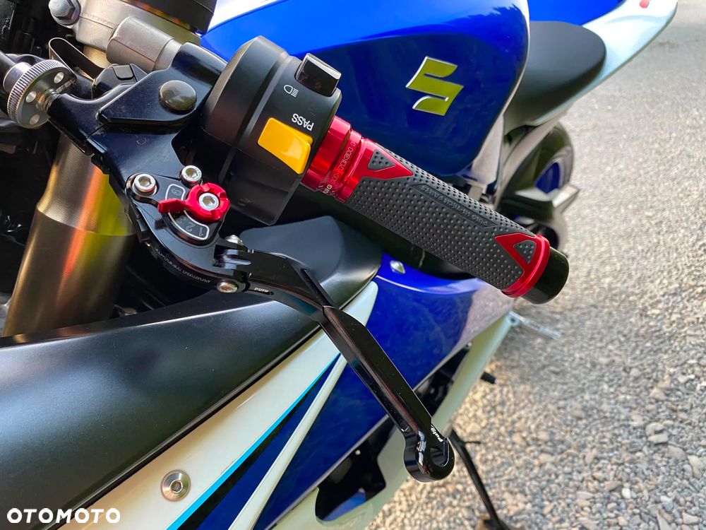 Suzuki GSX-R - 16