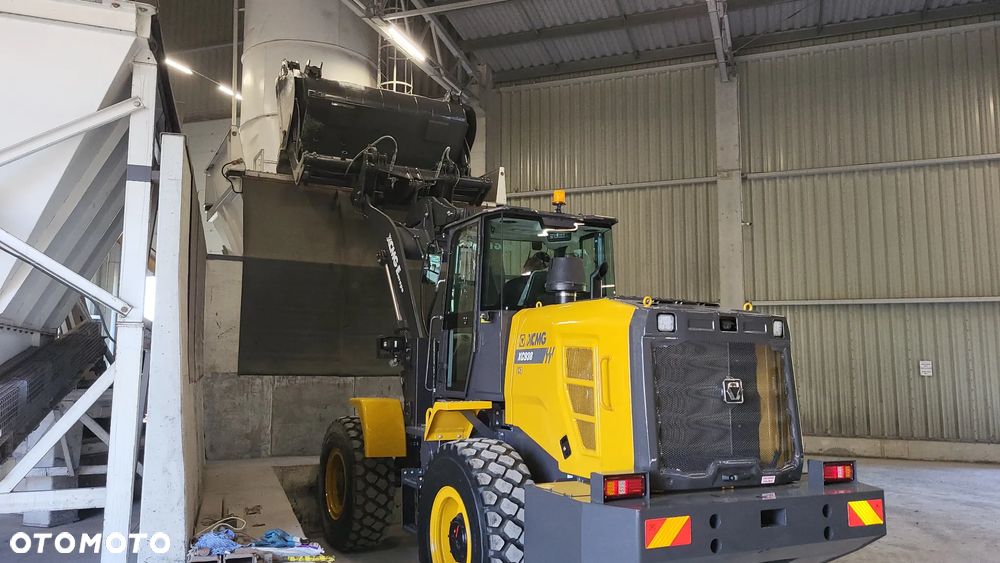 Fadroma Ładowarka kołowa XCMG XC938E - 13