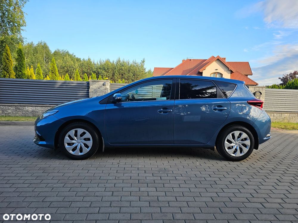 Toyota Auris 1.6 Premium - 5
