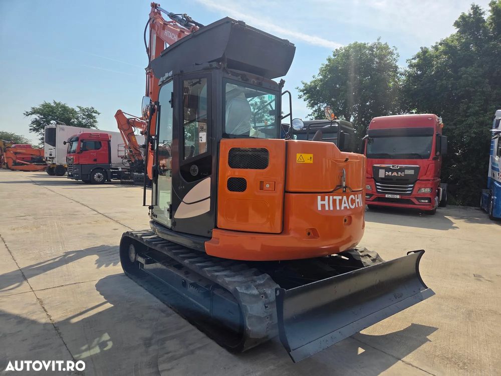 Hitachi ZX85, 8,65 tone, Ad sapare 5m, 2022, 2.427 ore, CUPLA RAPIDA HIDRAULICA+3 CUPE NOI, inst picon pe brate, latime 2,2m, senile cauciuc 90% ok, aer conditionat, computer, reviziile efectuate, ridica aprx 4 tone, leasing 4 ani, CA NOU-PROMOTIE 62.900 EUR - 17