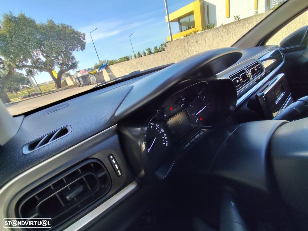 Citroën C3 1.2 PureTech Feel - 40