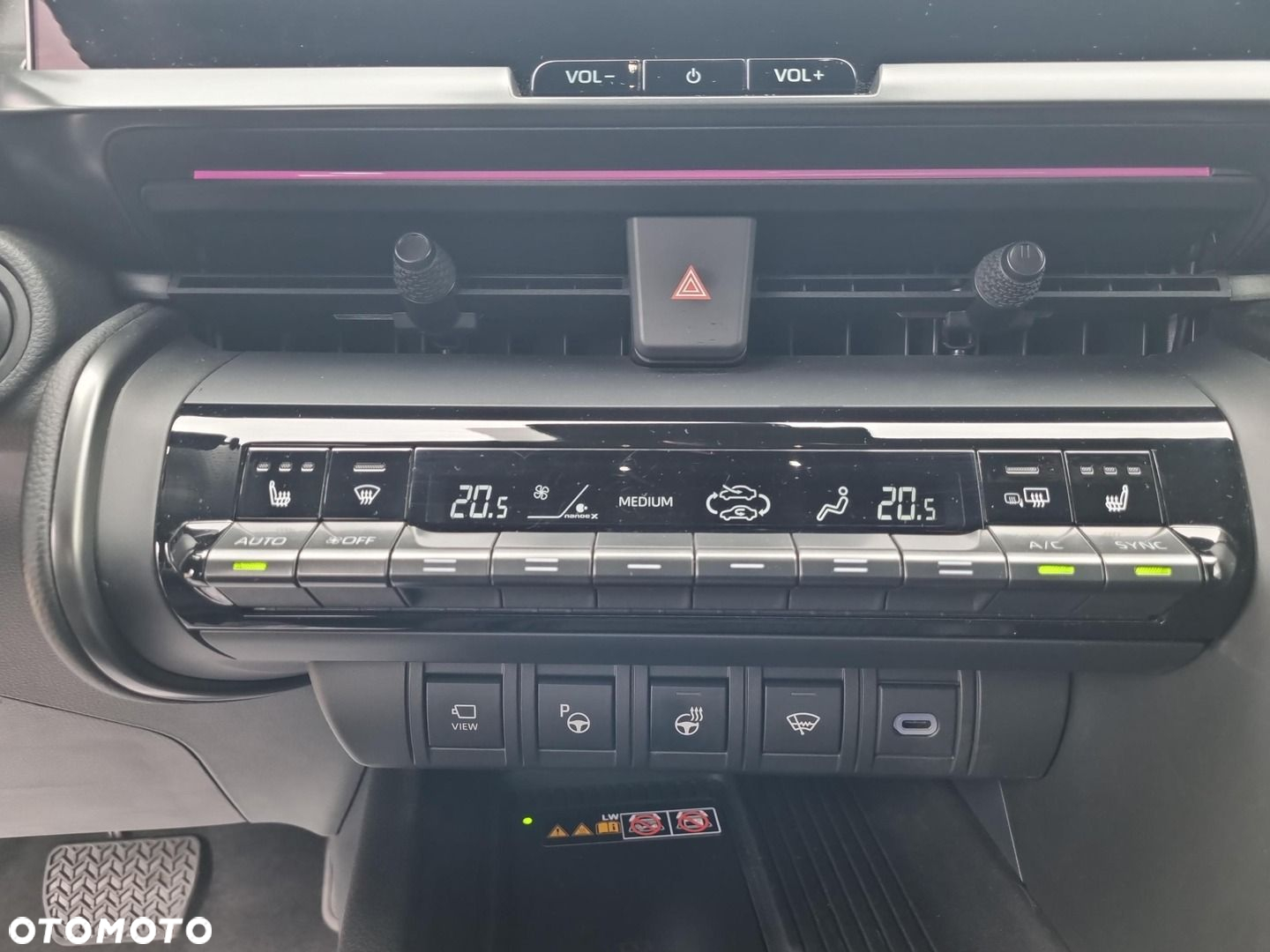Toyota C-HR - 26