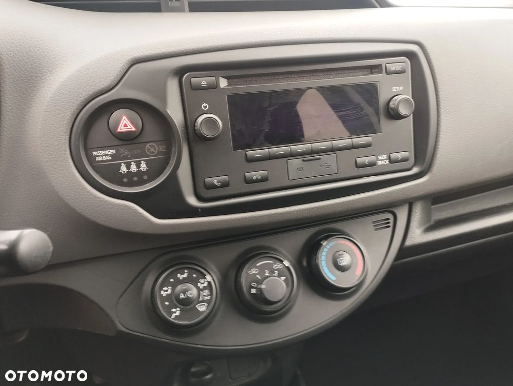 Toyota Yaris 1.0 Active EU6 - 12