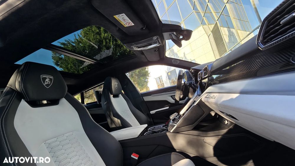 Lamborghini URUS - 24