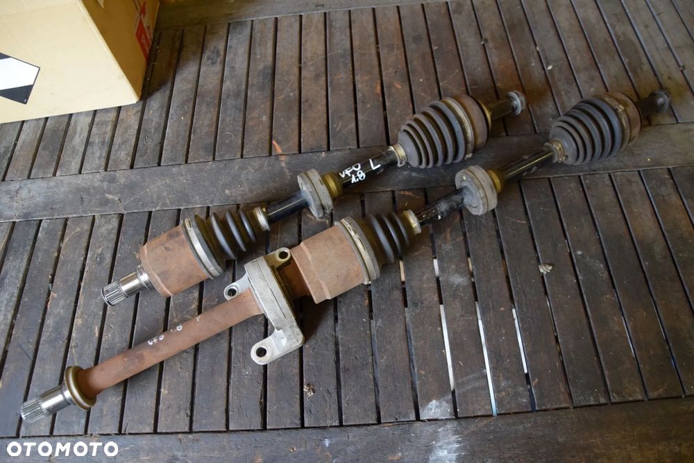 Honda Civic VIII UFO 06-11 1.8 Półoś prawa lewa tylko 69,000km ! - 2