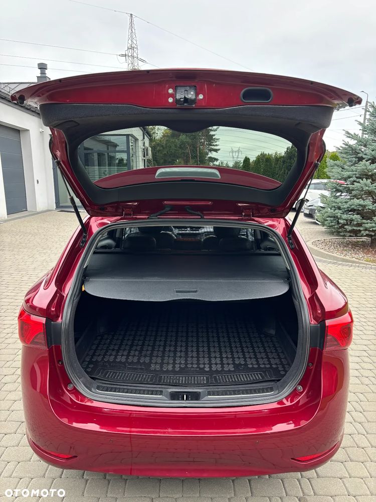 Toyota Avensis 2.0 D-4D Selection - 6