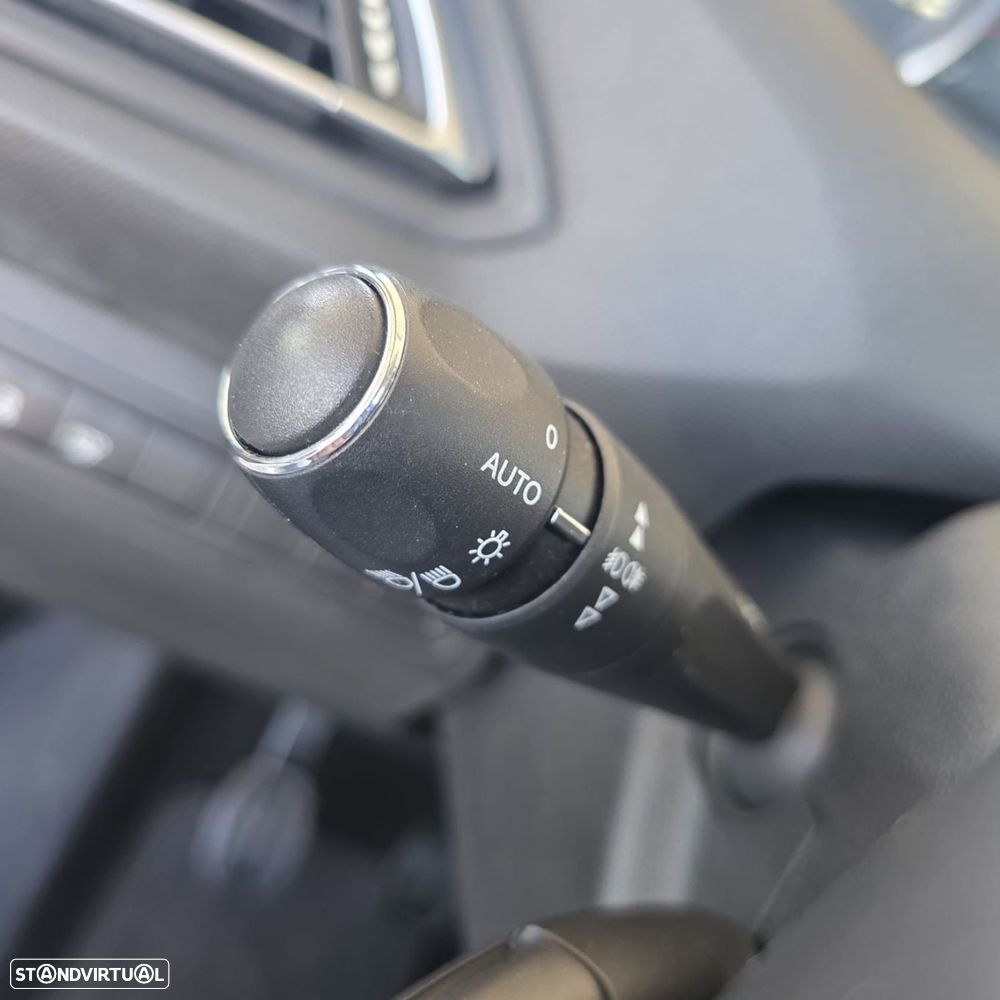 Peugeot 308 1.6 BlueHDi Allure J17 - 24