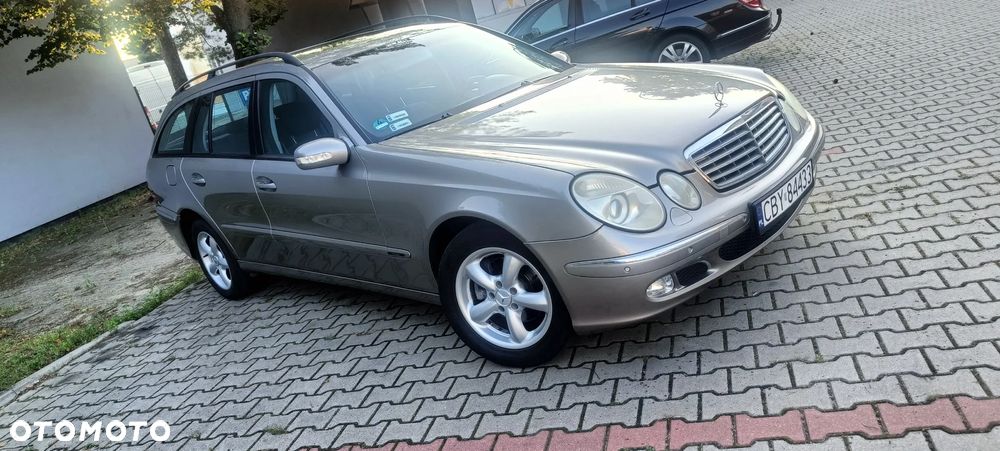 Mercedes-Benz Klasa E - 23
