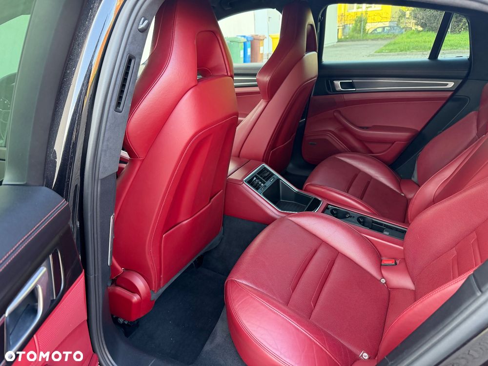 Porsche Panamera - 16