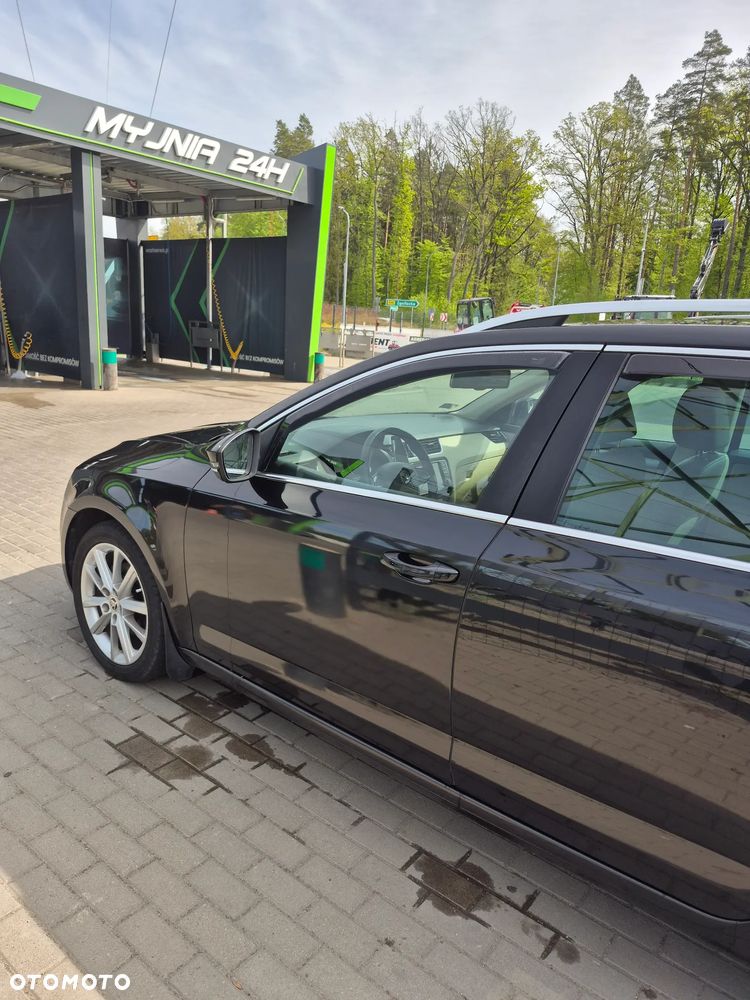 Skoda Octavia 2.0 TDI Elegance DSG - 5