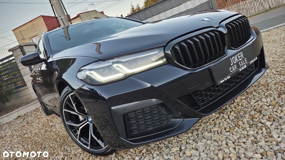 BMW Seria 5 520d xDrive Touring M Sport Edition - 39