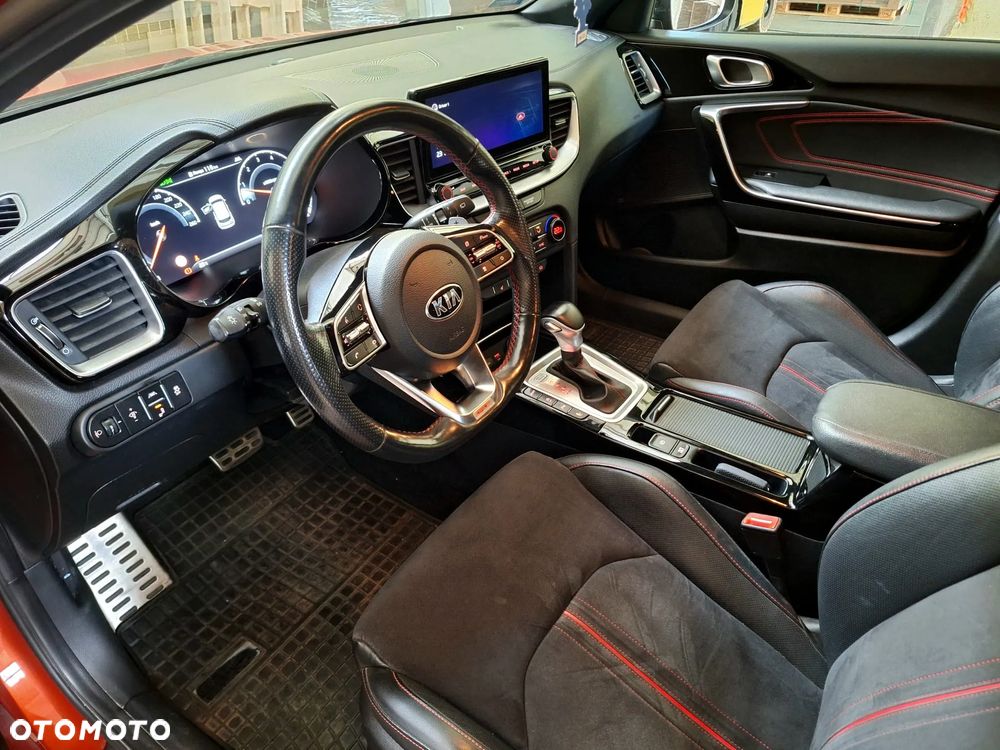 Kia ProCeed - 17