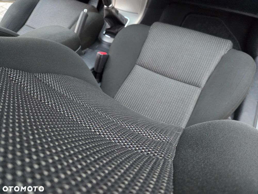 Toyota Avensis 1.8 VVT-i Edition - 14