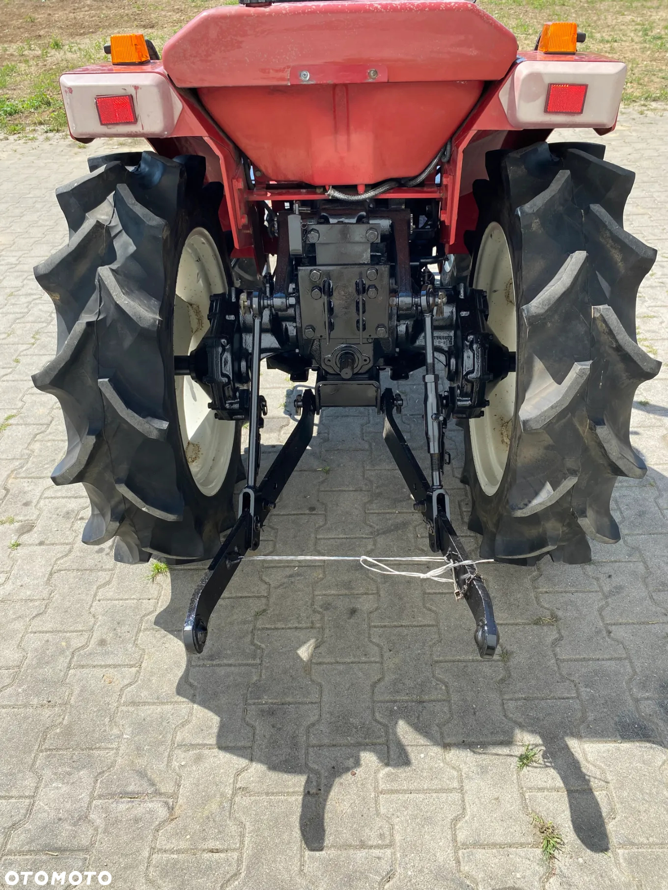 Mitsubishi MT205 - 6