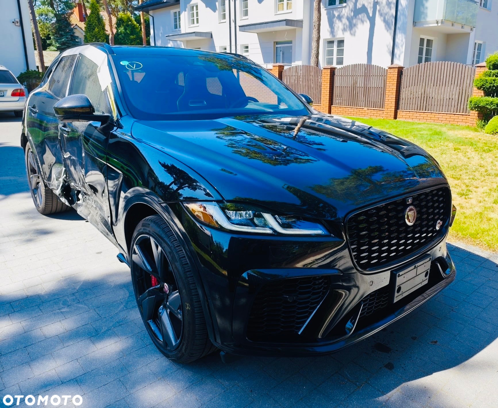 Jaguar F-Pace 5.0 V8 P550 AWD SVR - 6