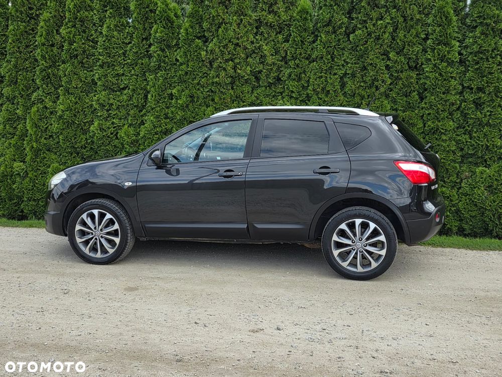 Nissan Qashqai - 2