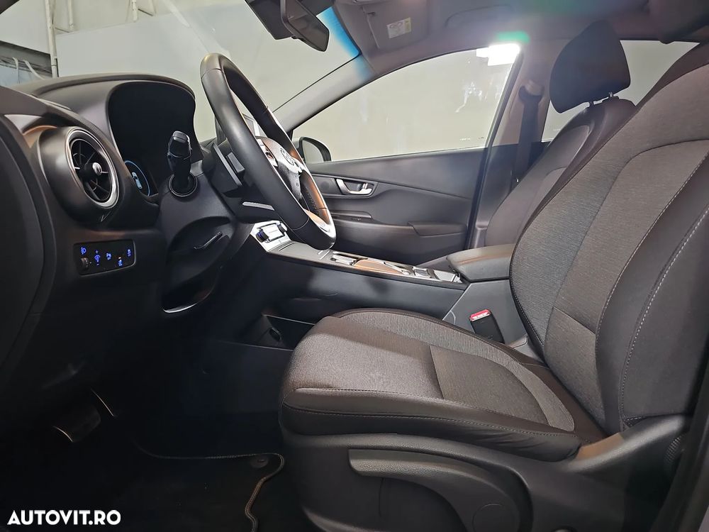 Hyundai KONA - 22