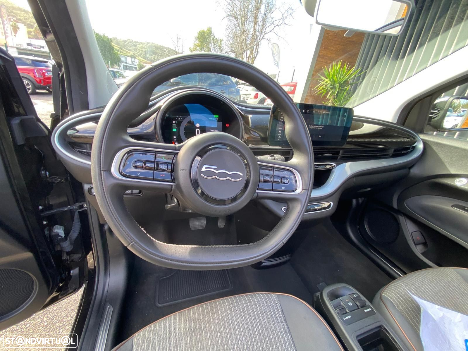 Fiat 500e C - 11
