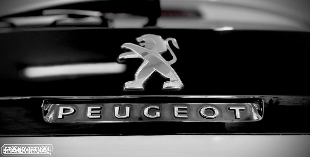 Peugeot 3008 1.2 PureTech Allure EAT6 - 44