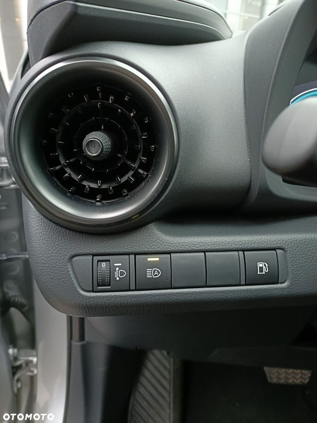 Toyota C-HR - 19